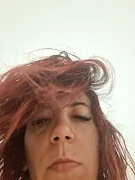 Snapshot of Anayssa_ chatting on 10.17.25 Anayssa online show from 10.17.25