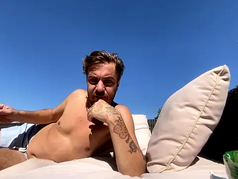 3615-ULLA online show from 09.18.25