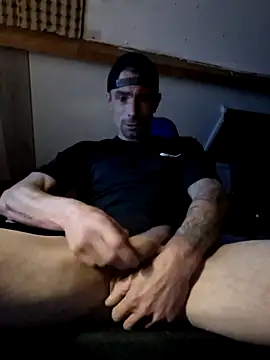 Snapshot of kompiee chatting on 11.02.25 kompiee online show from 11.02.25