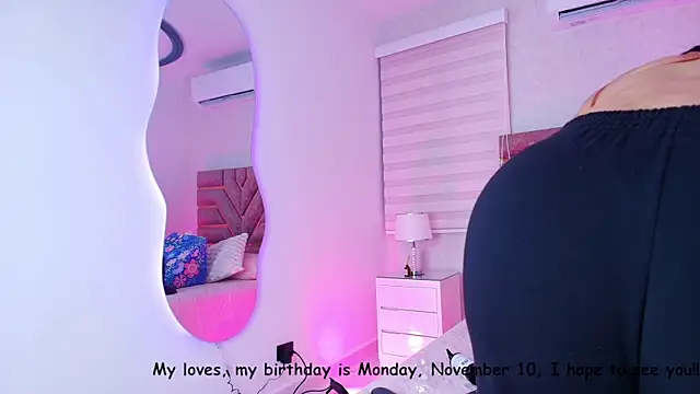 Snapshot of emma_madi chatting on 11.08.25 emma madi online show from 11.08.25