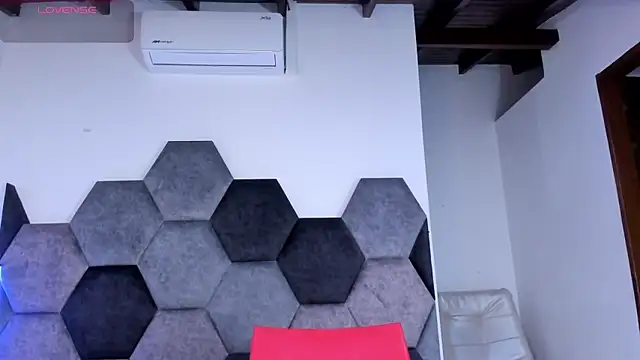 BellaNixs online show from 03.31.26