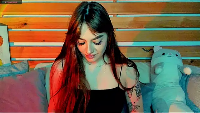 Emily Tylerr online show from 11.25.25