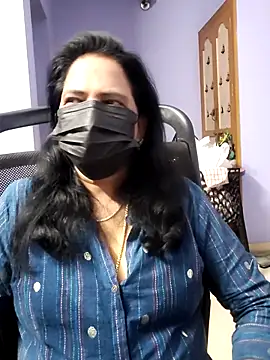 Snapshot of mallu-lover chatting on 09.15.25 mallu-lover online show from 09.15.25