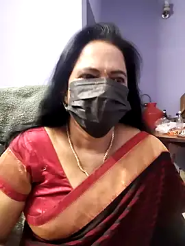 Snapshot of mallu-lover chatting on 09.28.25 mallu-lover online show from 09.28.25