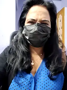 Snapshot of mallu-lover chatting on 10.15.25 mallu-lover online show from 10.15.25