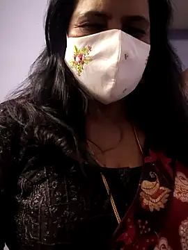 Snapshot of mallu-lover chatting on 11.20.25 mallu-lover online show from 11.20.25