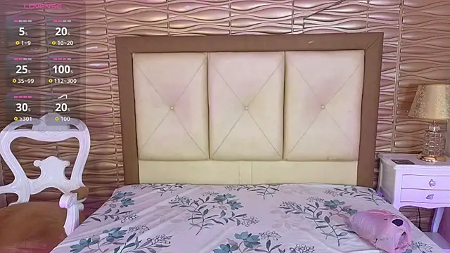 Snapshot of Miladiosa chatting on 06.23.26 Miladiosa online show from 06.23.26