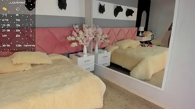 Snapshot of amy_miller1 chatting on 10.17.25 amy miller1 online show from 10.17.25