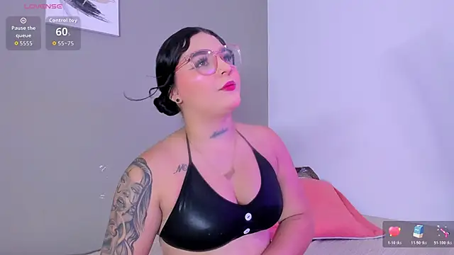 melody blossom  online show from 12.16.25