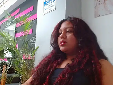 CloeStron online show from 12.22.25