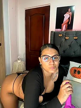 ema zoe online show from 10.24.25