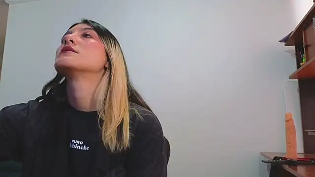 Snapshot of Sweetlolita chatting on 09.08.25 Sweetlolita online show from 09.08.25