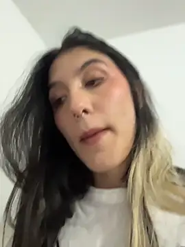 Snapshot of Sweetlolita chatting on 12.19.25 Sweetlolita online show from 12.19.25