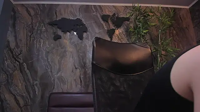 Eryonbradley online show from 02.20.26