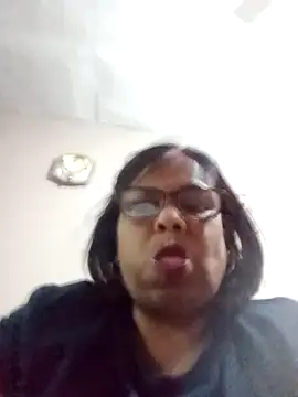 Snapshot of mileesha chatting on 02.09.25 mileesha online show from 02.09.25