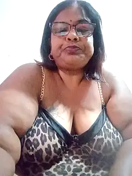 Snapshot of mileesha chatting on 02.12.25 mileesha online show from 02.12.25