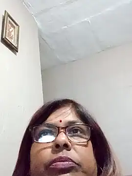 Snapshot of mileesha chatting on 10.09.25 mileesha online show from 10.09.25