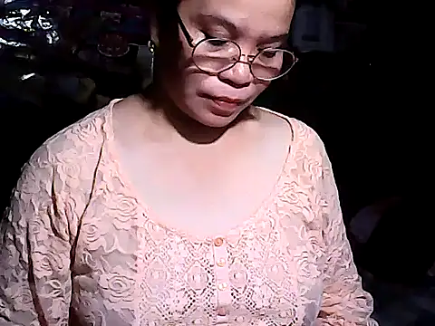 Adeline05 online show from 12.04.25