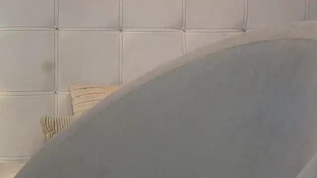 LadyValeriaXO online show from 10.20.25