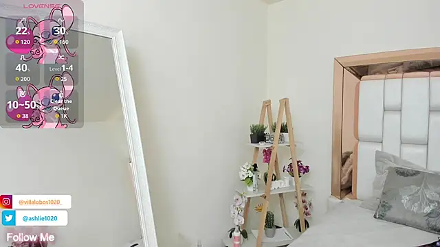 MiaVillalobos online show from 09.21.25