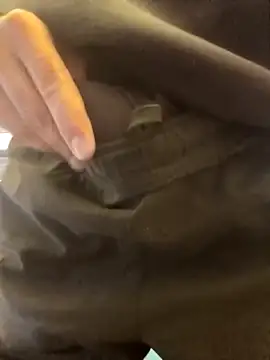 Snapshot of Axelitoc chatting on 10.02.25 Axelitoc online show from 10.02.25