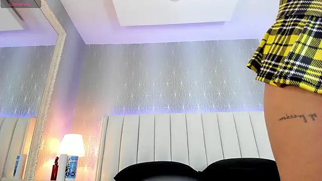 Mia-Medina online show from 04.02.26