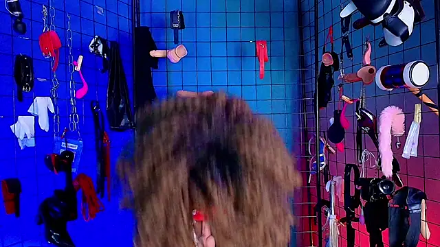 Snapshot of MrEbonybdsm chatting on 11.13.25 MrEbonybdsm online show from 11.13.25