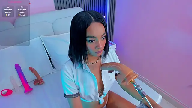 Clawdeen  wolf online show from 04.10.26