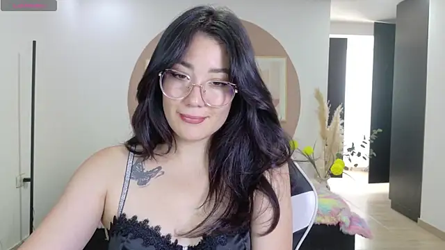 Snapshot of Eliih_01 chatting on 07.16.26 Eliih 01 online show from 07.16.26