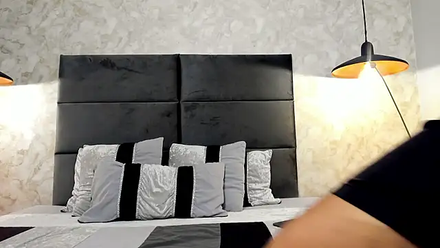 RaphaelDufort online show from 10.17.25