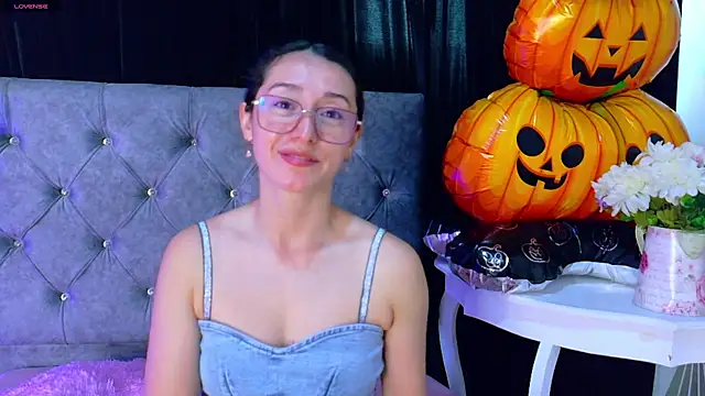 Ginevra esposito online show from 10.28.25