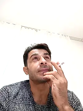 Snapshot of alex10alexx chatting on 10.07.25 alex10alexx online show from 10.07.25