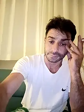 Snapshot of alex10alexx chatting on 10.13.25 alex10alexx online show from 10.13.25