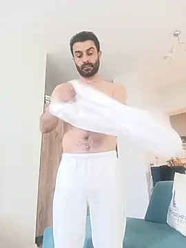 Snapshot of alex10alexx chatting on 10.26.25 alex10alexx online show from 10.26.25