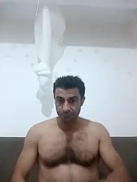 Snapshot of alex10alexx chatting on 10.31.25 alex10alexx online show from 10.31.25