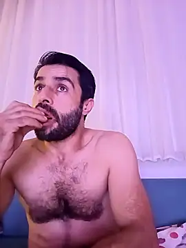 Snapshot of alex10alexx chatting on 11.19.25 alex10alexx online show from 11.19.25