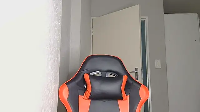 Ballenciaa online show from 11.01.25