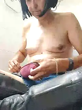 Emily de Carla online show from 09.23.25