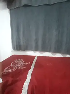 Snapshot of Dudayas chatting on 10.16.25 Dudayas online show from 10.16.25