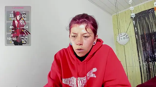 Snapshot of Raven_Rouge_ chatting on 11.03.25 Raven Rouge online show from 11.03.25