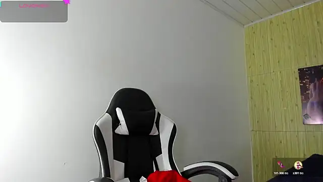 Raven Rouge  online show from 02.02.26