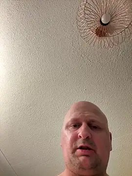 Snapshot of Attila120 chatting on 03.11.26 Attila120 online show from 03.11.26