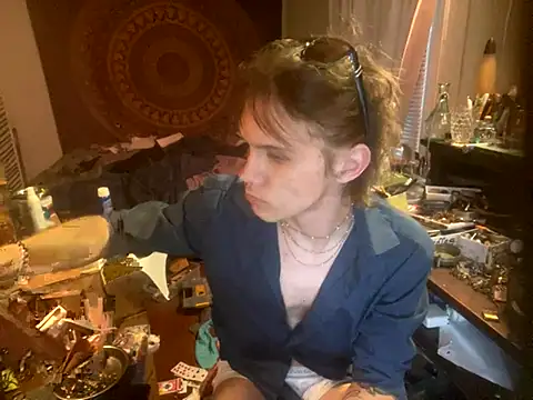 XanderOzzz online show from 09.24.25