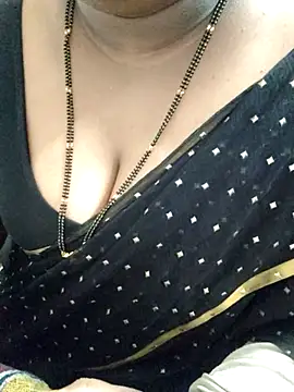 Snapshot of Tamil-rami chatting on 09.15.25 Tamil-rami online show from 09.15.25