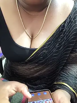 Snapshot of Tamil-rami chatting on 02.18.26 Tamil-rami online show from 02.18.26