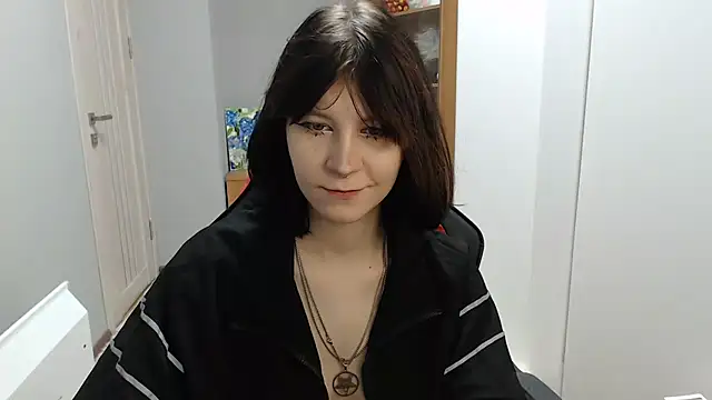 TinaQuiin online show from 11.22.25