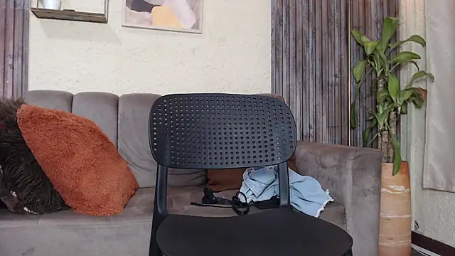 Snapshot of CurlyDani chatting on 02.03.26 CurlyDani online show from 02.03.26