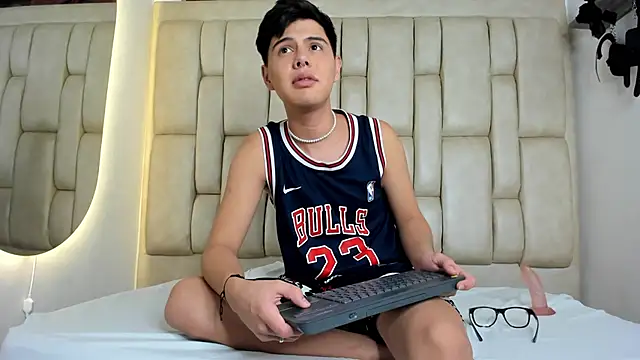 Felipe Cold online show from 10.08.25