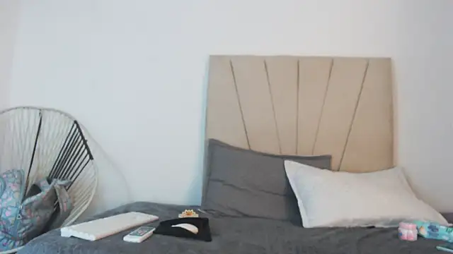  Miaa khalifa  online show from 11.08.25