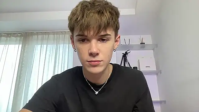 Milk Guy online show from 10.08.25